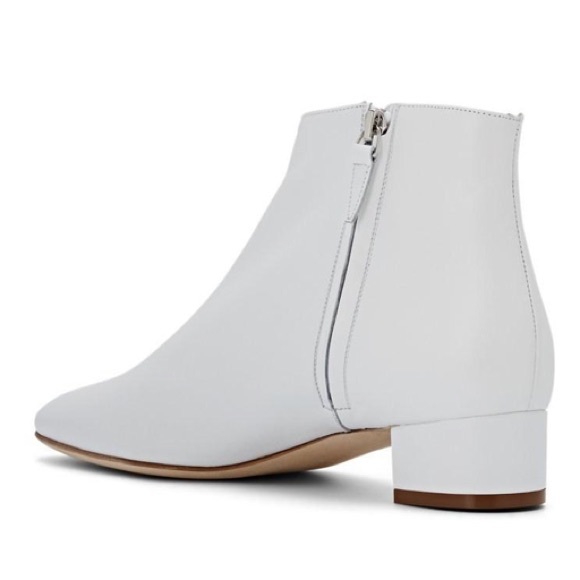 MANOLO BLAHNIK**White Crik Booties US 11 $925 - Picture 2 of 6